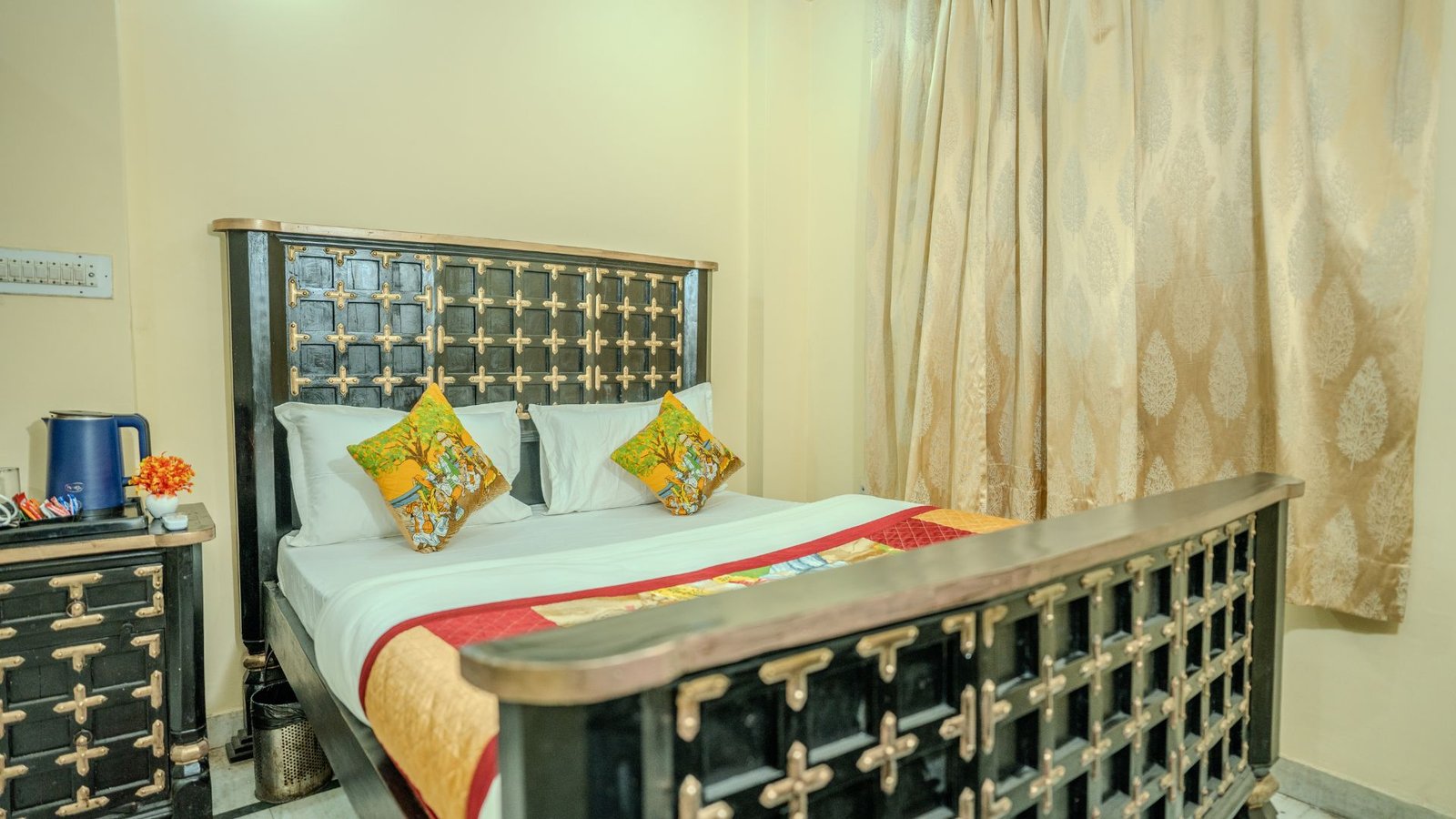 Super Deluxe Room — Baba Haveli Heritage Hotel